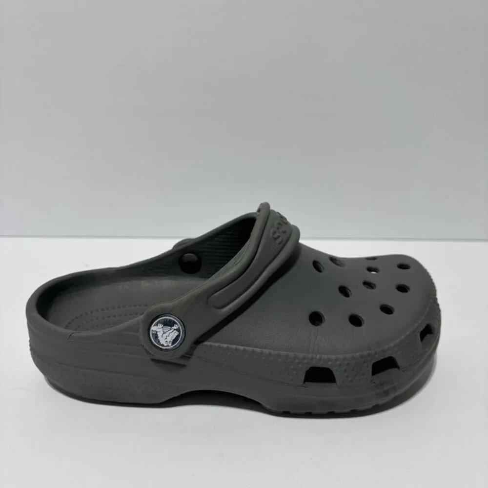 Crocs Kids’ Classic Clogs Gray, Boys’ Size 1 M